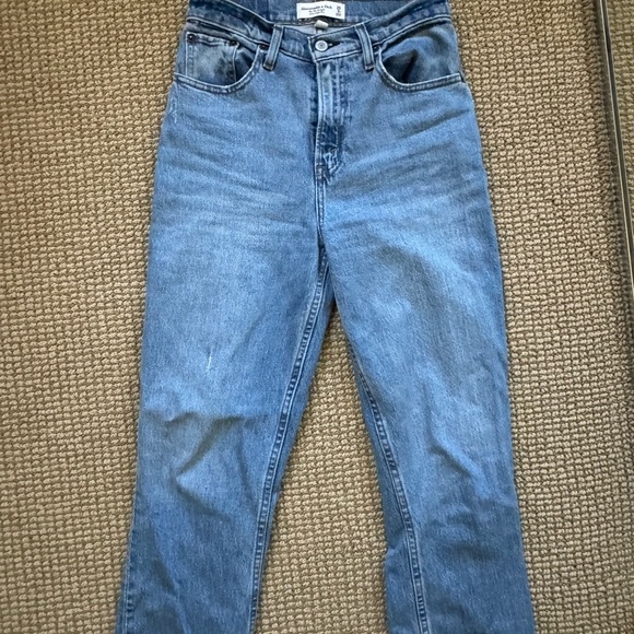 Curve Love Ultra High Rise 90s Straight Jeans Light Wash 25 - Picture 4 of 7